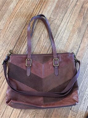 Gorgeous Fossil leather tote bag